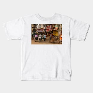Varanasi Street Scene 01 Kids T-Shirt